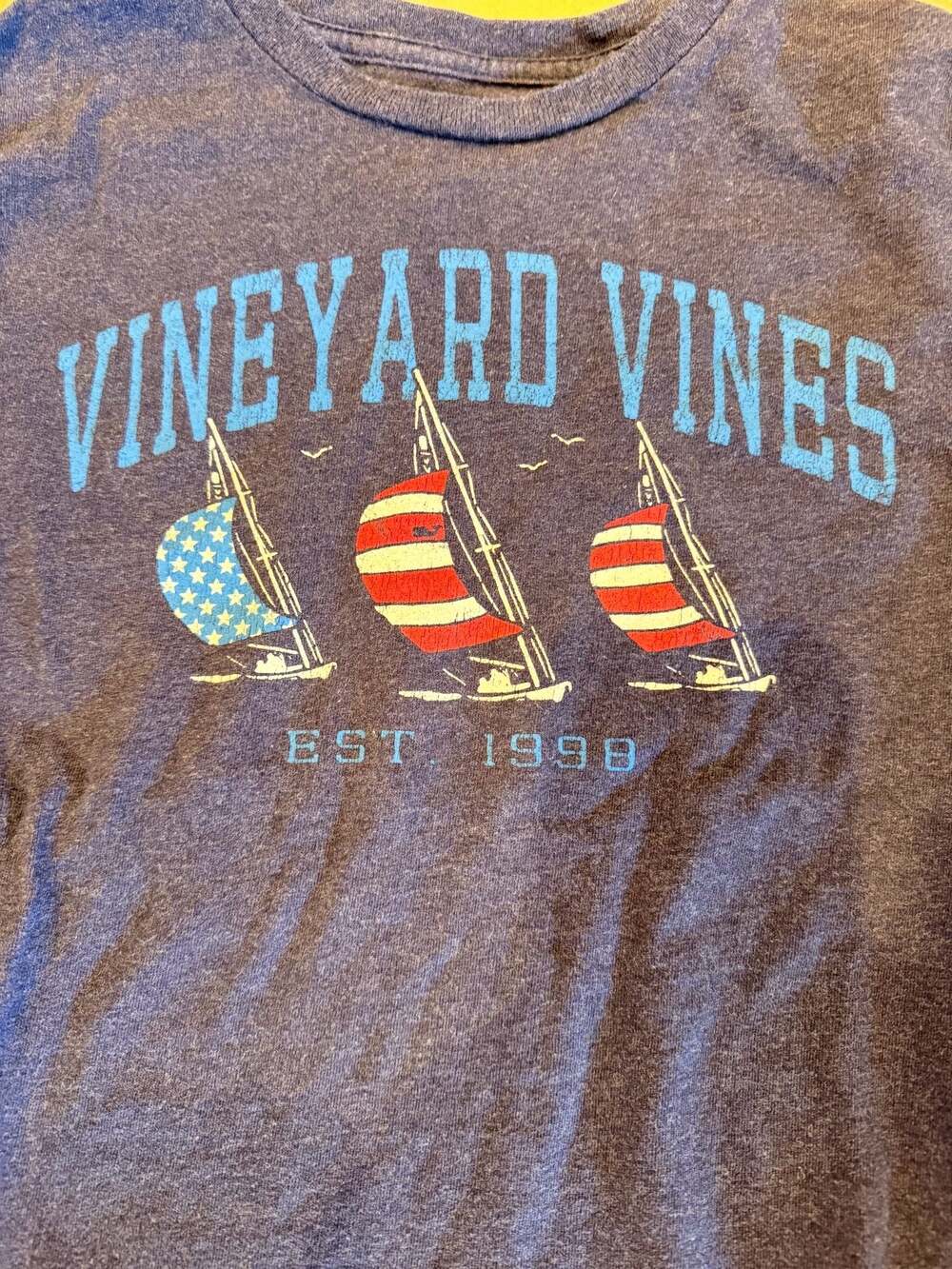 Vineyard Vines Long Sleeve Graphic T-Shirt Size M (12-14)